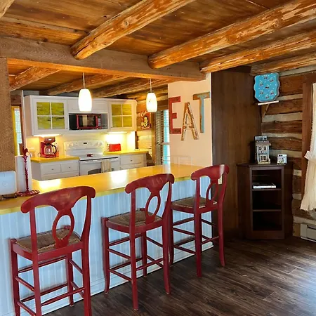 Sunset Shores - Kangaroo Kabin #6 By Simple Life Rentals